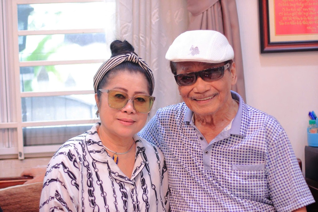 Anh em nghệ sĩ Việt bị ung thư: Người xạ trị 30 lần, người đ&atilde; giai đoạn 4 di căn v&agrave;o xương vẫn ki&ecirc;n cường- Ảnh 2.