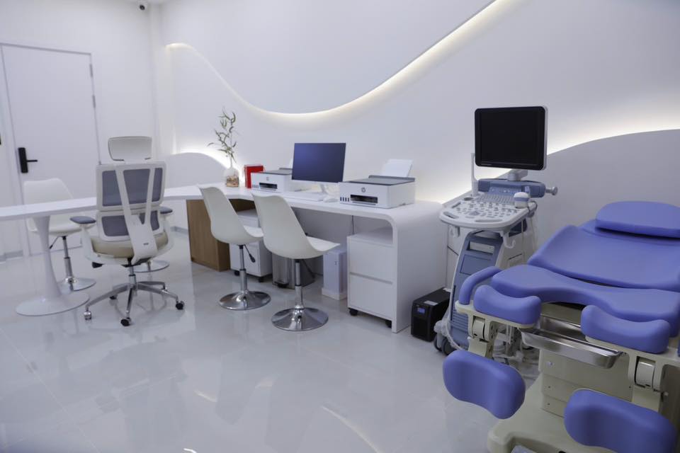 Tiến sĩ Th&acirc;n Trọng Thạch mở ph&ograve;ng kh&aacute;m IVF gi&aacute; rẻ cho người lao động tại TP . HCM - Ảnh 4.