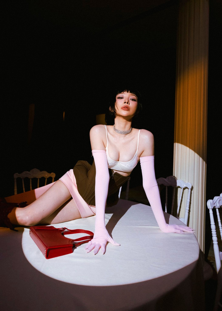 Cuộc sống mới của T&oacute;c Ti&ecirc;n sau ly h&ocirc;n Ho&agrave;ng Touliver: H&agrave;nh tr&igrave;nh t&aacute;i kh&aacute;m ph&aacute; bản th&acirc;n - Ảnh 7.