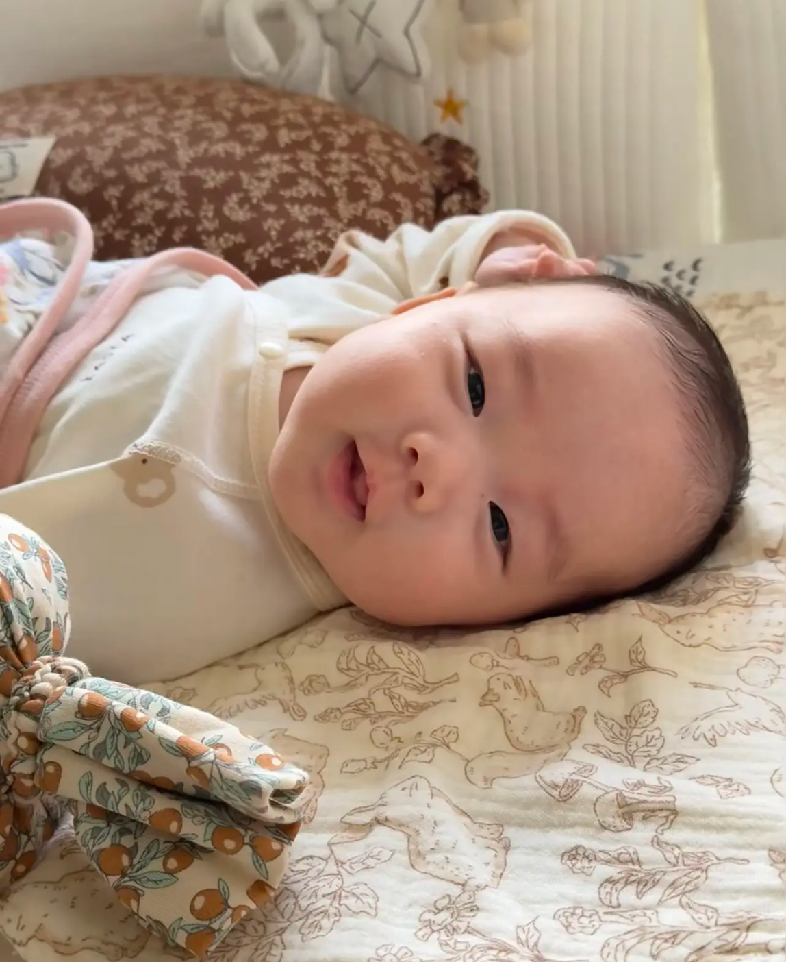 Một em b&eacute; lanh lợi thường c&oacute; 3 biểu hiện sau khi thức dậy, chỉ cần tr&uacute;ng một th&ocirc;i cũng mừng rồi- Ảnh 3.