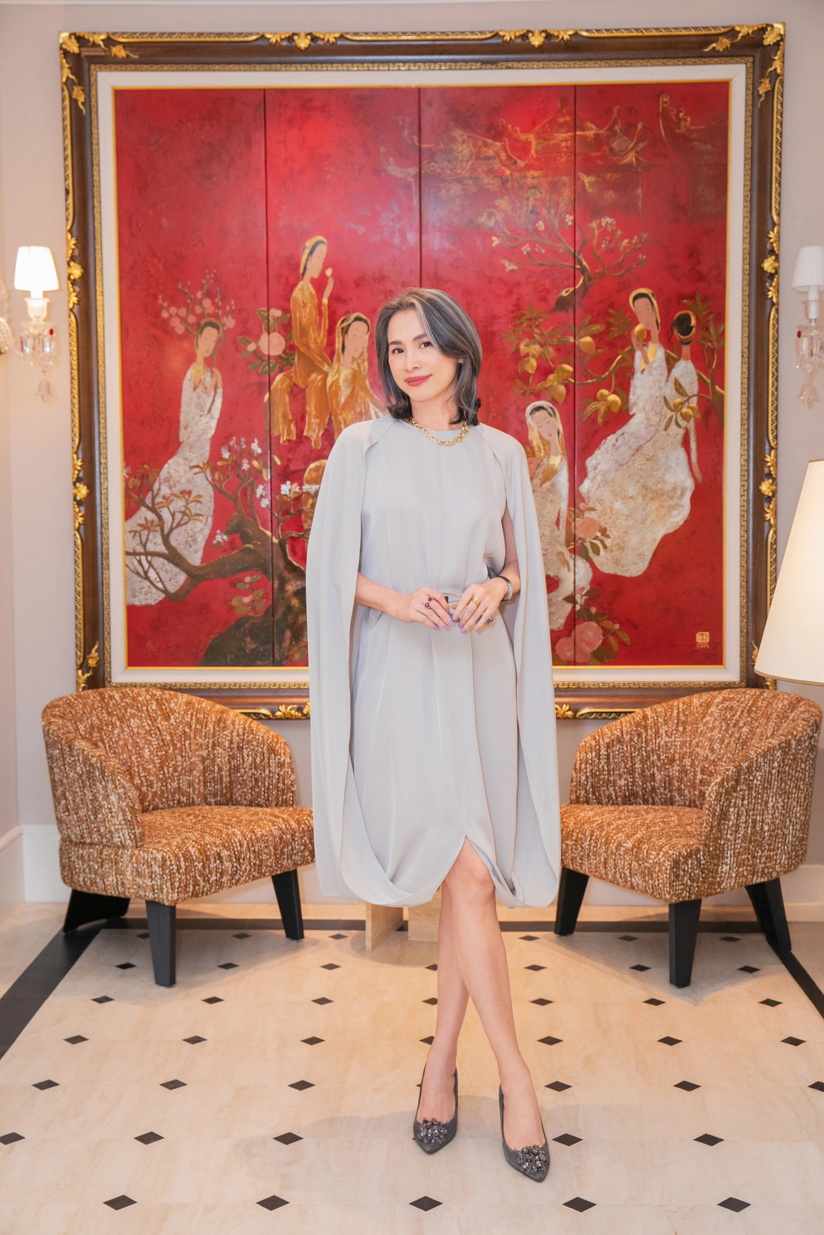 Hoa hậu tuổi 50 nổi tiếng t&oacute;c bạc đầy đầu vẫn chứng minh m&igrave;nh trẻ l&acirc;u đẳng cấp qua l&agrave;n da gi&agrave; chậm: 2 b&iacute; quyết được tiết lộ- Ảnh 2.