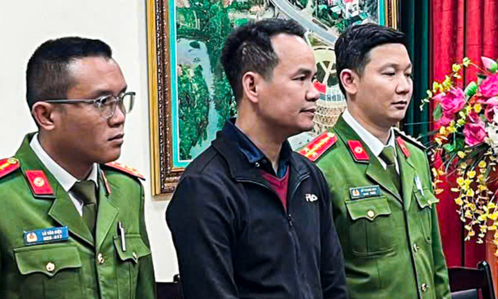 Vụ lật xe kh&aacute;ch ở Sơn La l&agrave;m 3 người chết: T&agrave;i xế bị tạm giữ khẩn cấp - Ảnh 1.