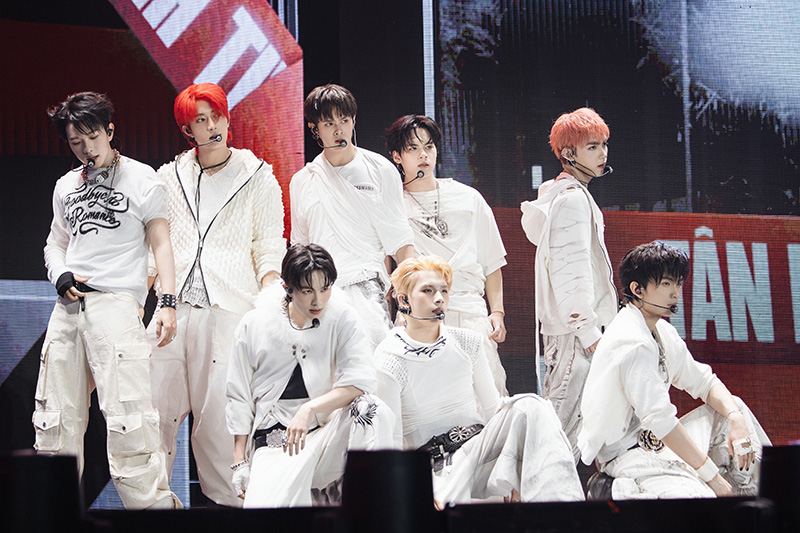 Hậu trường ra mắt nh&oacute;m nhạc UPRIZE: Kh&aacute;m ph&aacute; h&agrave;nh tr&igrave;nh của 7 th&agrave;nh vi&ecirc;n t&agrave;i năng - Ảnh 2.