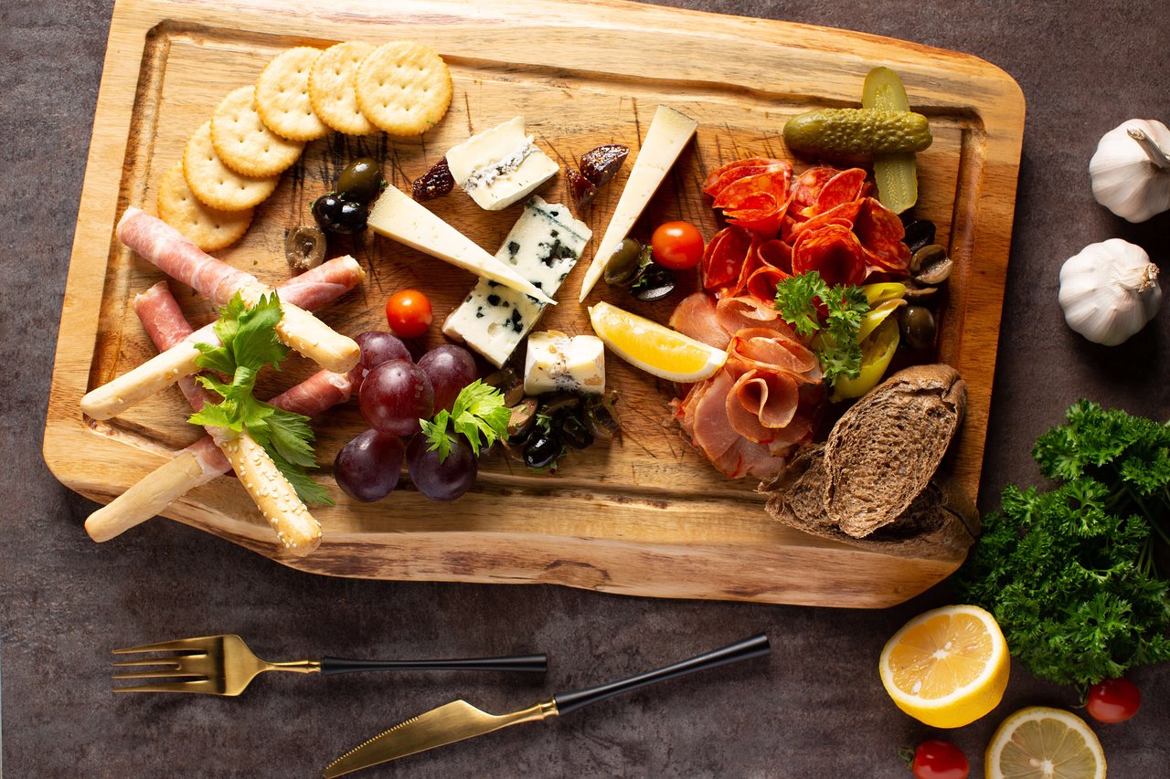 M&oacute;n Cold cuts: Đặc sản đắt đỏ khiến giới trẻ Việt ph&aacute;t cuồng - Ảnh 3.