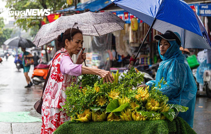 Dự b&aacute;o thời tiết H&agrave; Nội 20/1: Mưa ph&ugrave;n, sương m&ugrave; v&agrave; lạnh r&eacute;t - Ảnh 1.