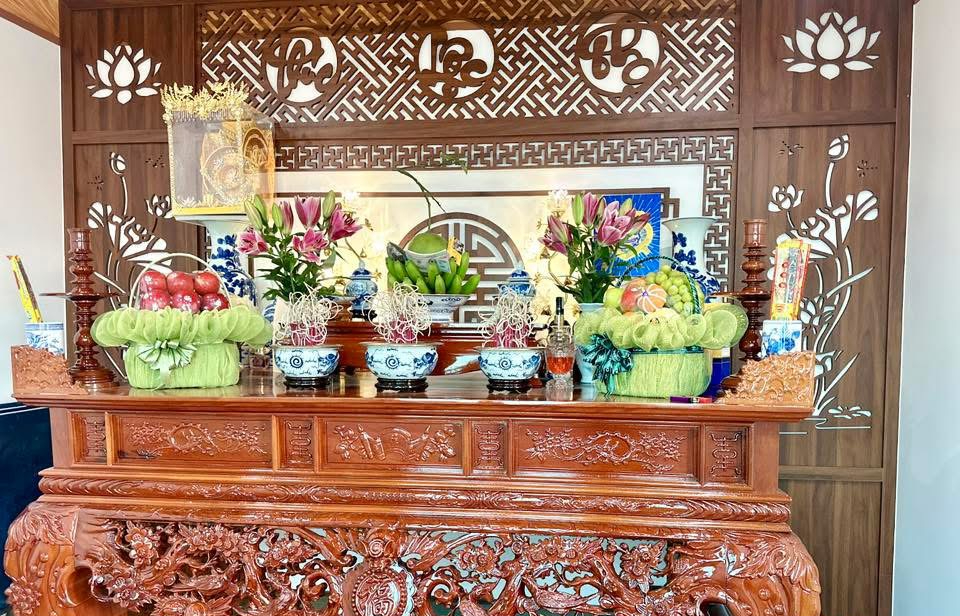 B&aacute;t hương đặt trước hay m&acirc;m bồng đặt trước mới đ&uacute;ng? Cẩn thận kẻo 