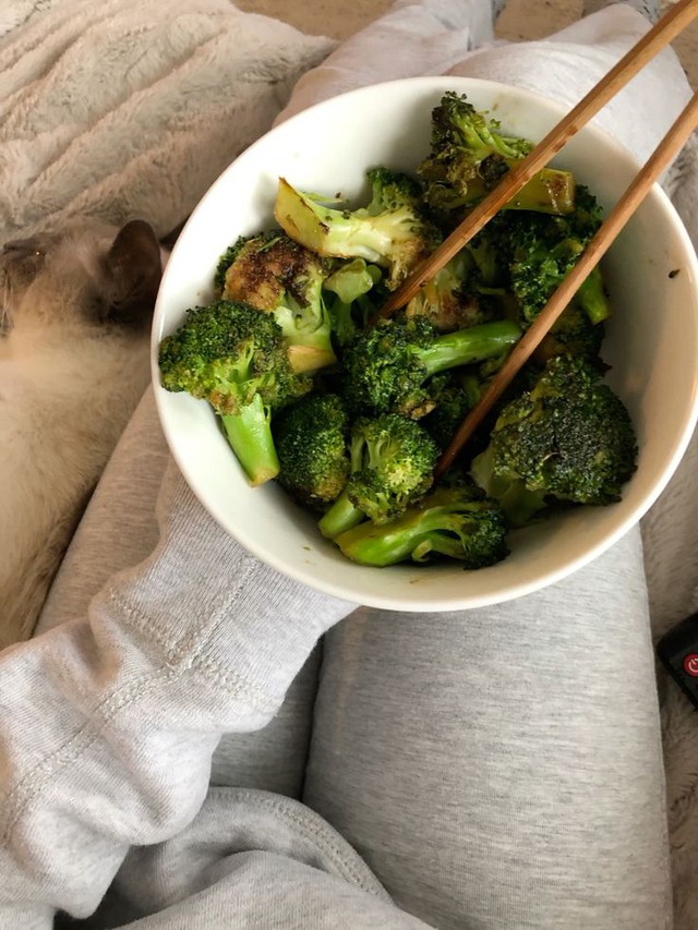 Một loại rau &ldquo;kh&oacute; ưa&rdquo; nhưng m&ugrave;a đ&ocirc;ng lại th&agrave;nh &ldquo;m&oacute;n v&agrave;ng&rdquo; dưỡng da đẹp, d&aacute;ng thon- Ảnh 2.