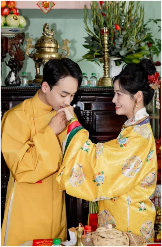 Xin chụp h&igrave;nh với &ldquo;Hỏa Vương đẹp trai nhất l&agrave;ng xiếc&rdquo;, 9 th&aacute;ng sau c&ocirc; g&aacute;i &ldquo;đổi vai&rdquo; l&agrave;m vợ- Ảnh 2.