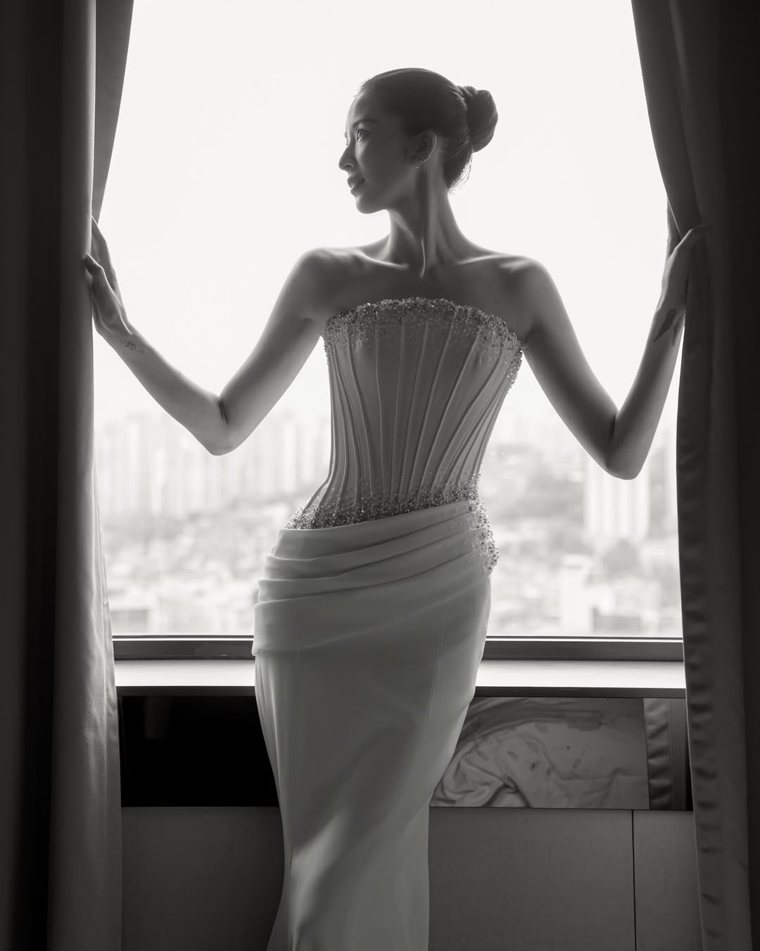 Bộ Ảnh cưới Irene đẹp như ngôn tình khiến công chúng phải đổ rạp - Ảnh 3. Bộ Ảnh cưới Irene đẹp như ngôn tình khiến công chúng phải đổ rạp - Ảnh 3.