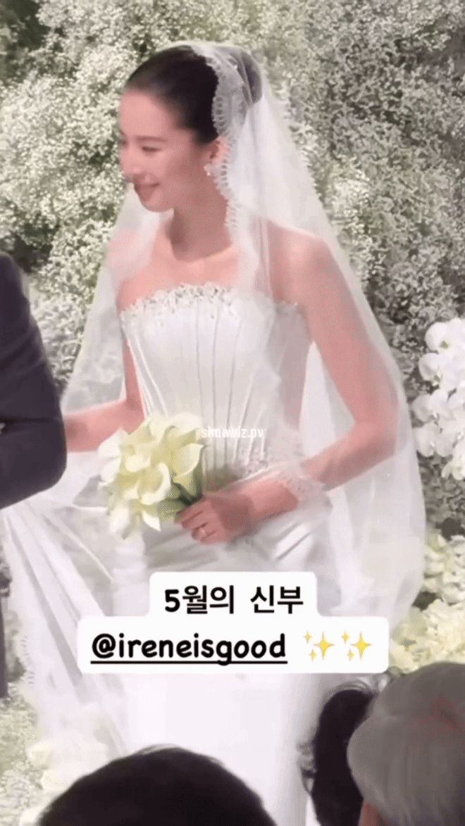 Bộ Ảnh cưới Irene đẹp như ngôn tình khiến công chúng phải đổ rạp - Ảnh 4. Bộ Ảnh cưới Irene đẹp như ngôn tình khiến công chúng phải đổ rạp - Ảnh 4.