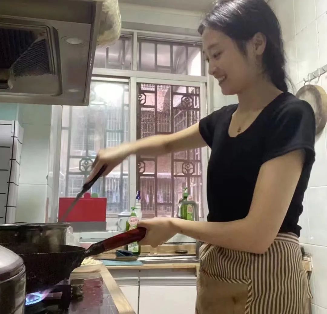 9X l&agrave;m &ldquo;con to&agrave;n thời gian&rdquo;: Cha mẹ trả lương, con quản ng&acirc;n s&aacute;ch - nh&agrave; vận h&agrave;nh như một doanh nghiệp - Ảnh 4.