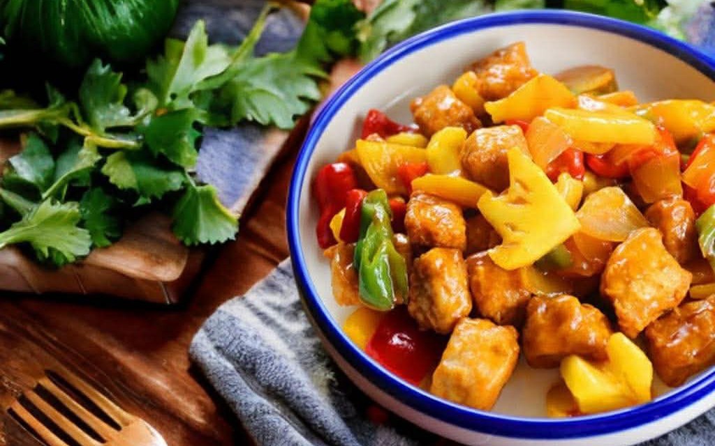 Cháo gà nấm hương ấm áp cho bữa sáng ngon miệng trong ngày đông lạnh giá - Ảnh 1. Cháo gà nấm hương ấm áp cho bữa sáng ngon miệng trong ngày đông lạnh giá - Ảnh 1.