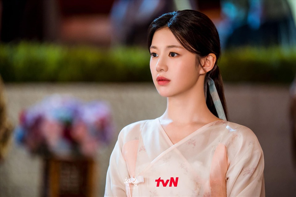 Hậu trường bộ phim Tiếng Y&ecirc;u n&agrave;y Anh Dịch được kh&ocirc;ng? với Go Youn Jung g&acirc;y sốt - Ảnh 4.