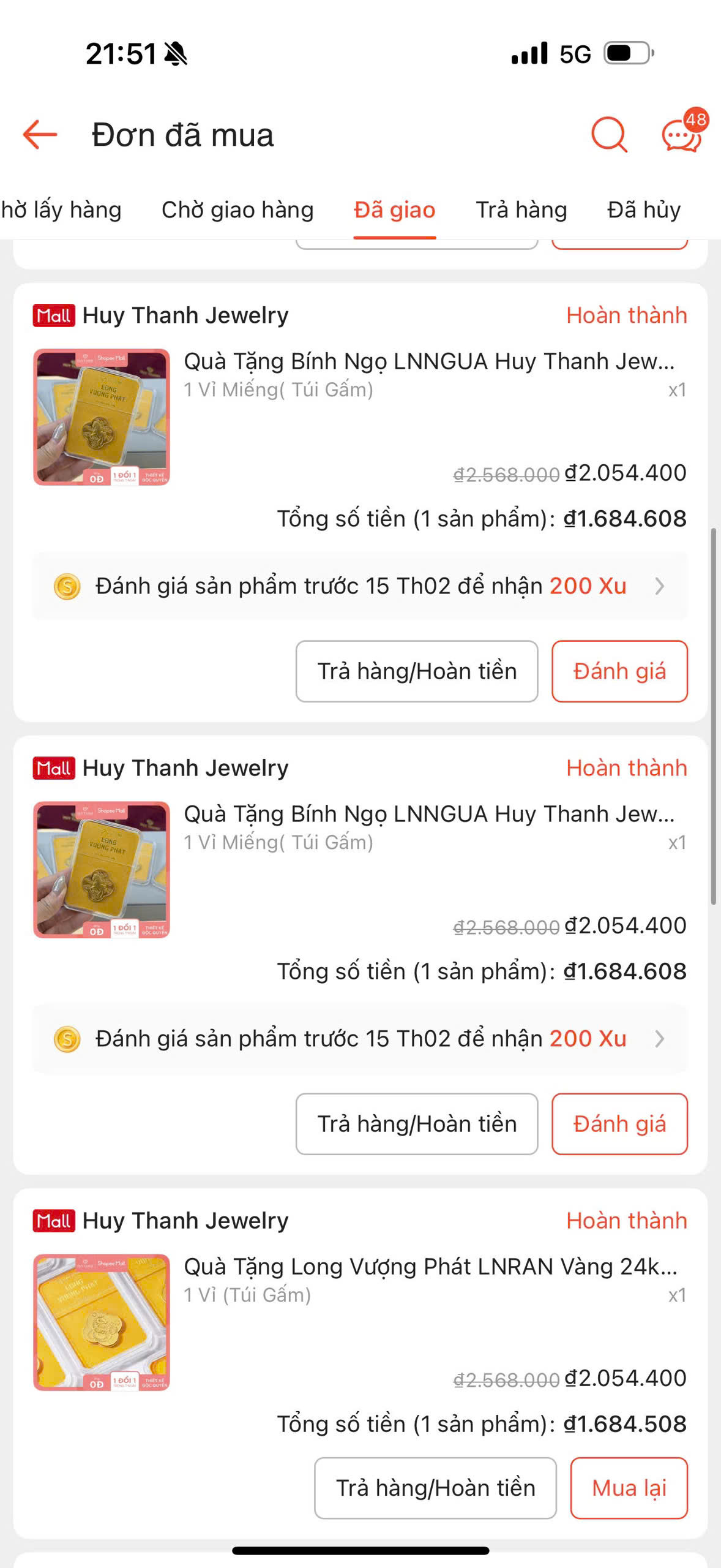 Mua vàng trên mọi “mặt trận”: Chốt 6 đơn vàng online, cô gái vẫn đi xếp hàng mua tiếp “cho có không khí”- Ảnh 3. Mua vàng trên mọi “mặt trận”: Chốt 6 đơn vàng online, cô gái vẫn đi xếp hàng mua tiếp “cho có không khí”- Ảnh 3.
