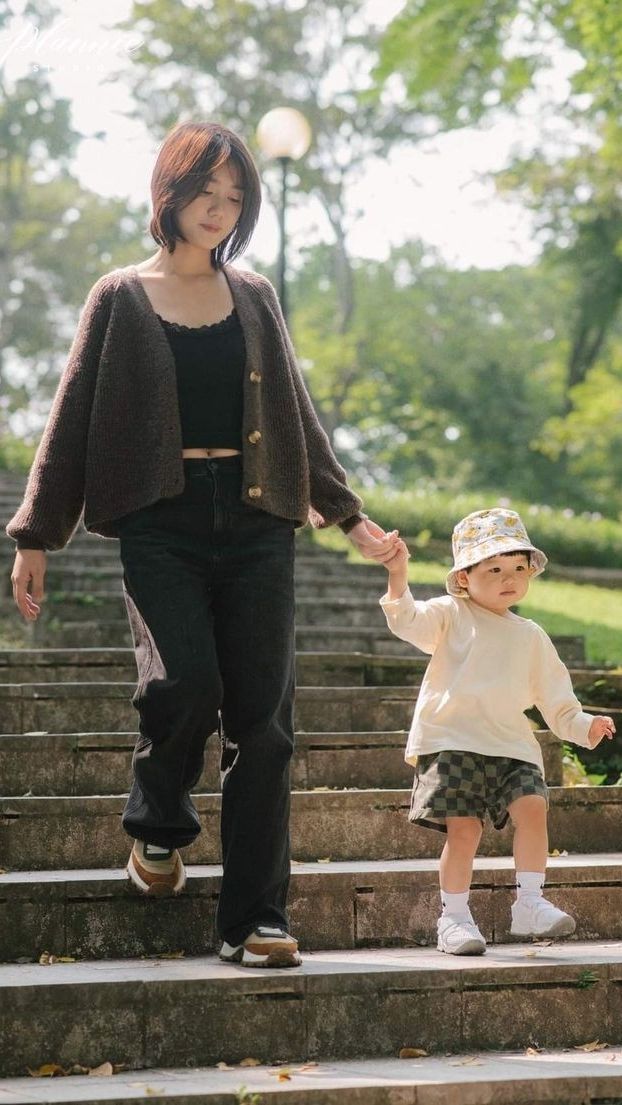 Bớt dạy con bằng đạo l&yacute; d&agrave;i d&ograve;ng, h&atilde;y tăng cường giao tiếp phi ng&ocirc;n ngữ với ch&uacute;ng- Ảnh 3.