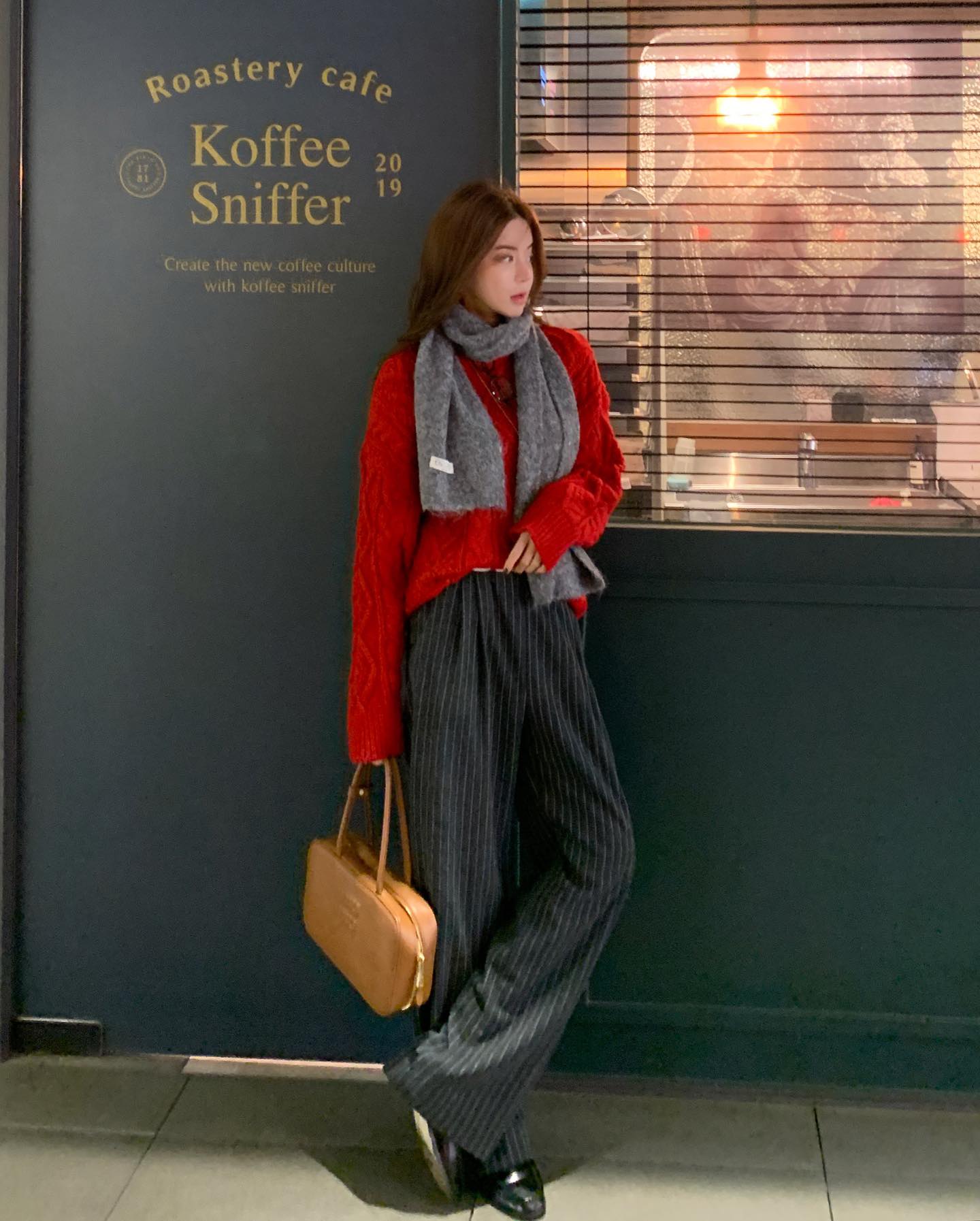 4 Kiểu quần dài đẹp không thể thiếu cho Tết , giúp bạn nổi bật và tự tin - Ảnh 3. 4 Kiểu quần dài đẹp không thể thiếu cho Tết , giúp bạn nổi bật và tự tin - Ảnh 3.