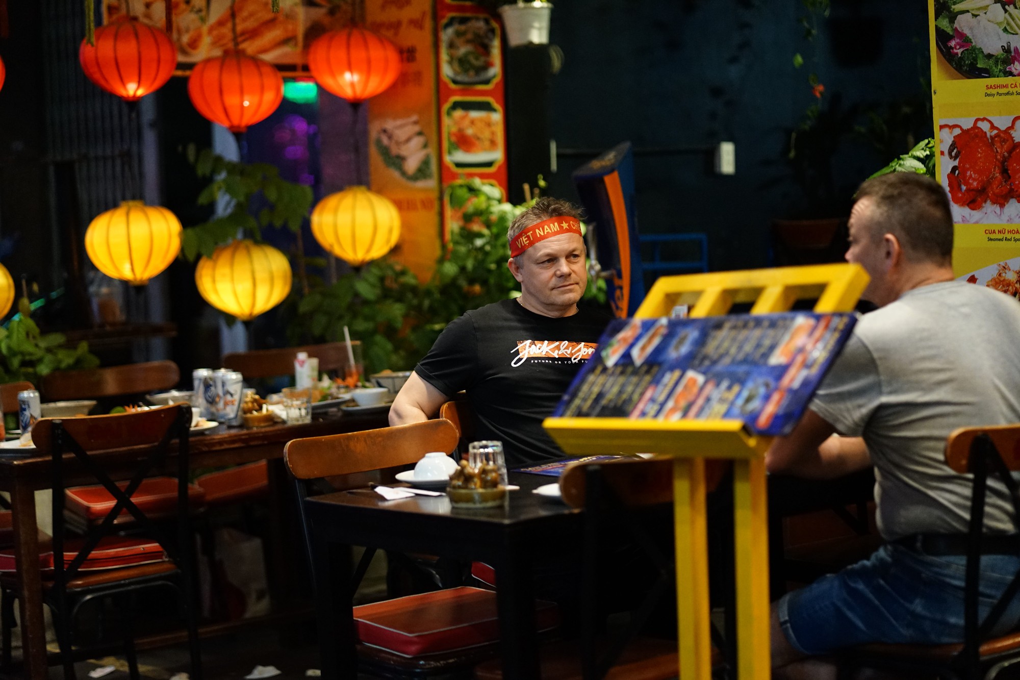 Nước mắt cổ động vi&ecirc;n khi U23 Việt Nam nhận thất bại cay đắng- Ảnh 80.