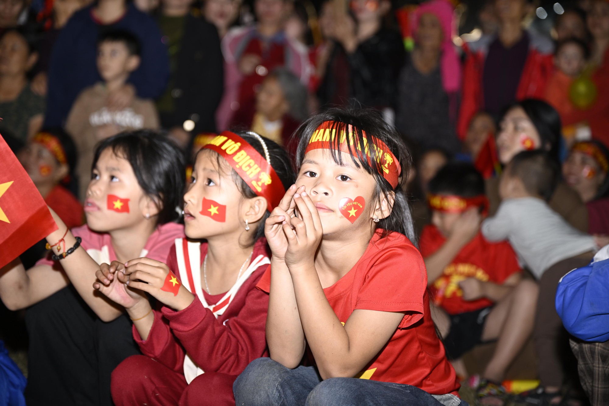 Nước mắt cổ động vi&ecirc;n khi U23 Việt Nam nhận thất bại cay đắng- Ảnh 71.