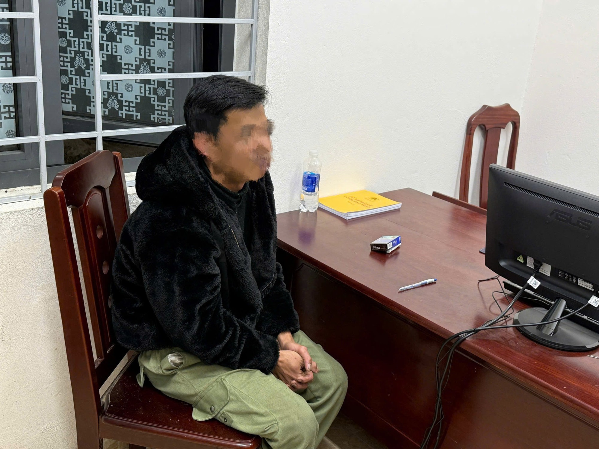 Đến C&ocirc;ng an tr&igrave;nh b&aacute;o vụ x&acirc;m hại con ri&ecirc;ng tại Đ&agrave; Nẵng - Ảnh 1.