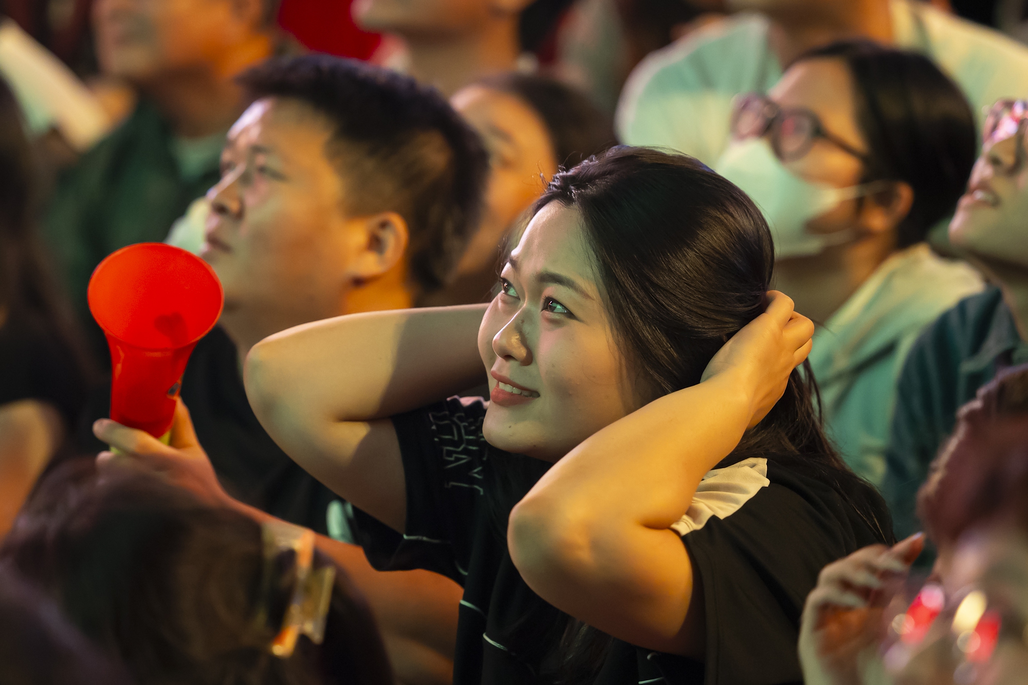 Nước mắt cổ động vi&ecirc;n khi U23 Việt Nam nhận thất bại cay đắng- Ảnh 17.