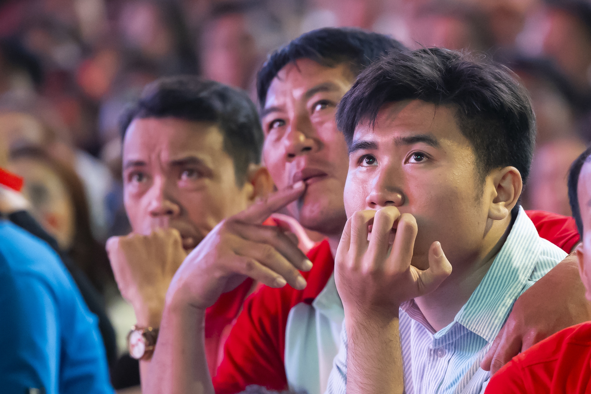 Nước mắt cổ động vi&ecirc;n khi U23 Việt Nam nhận thất bại cay đắng- Ảnh 23.