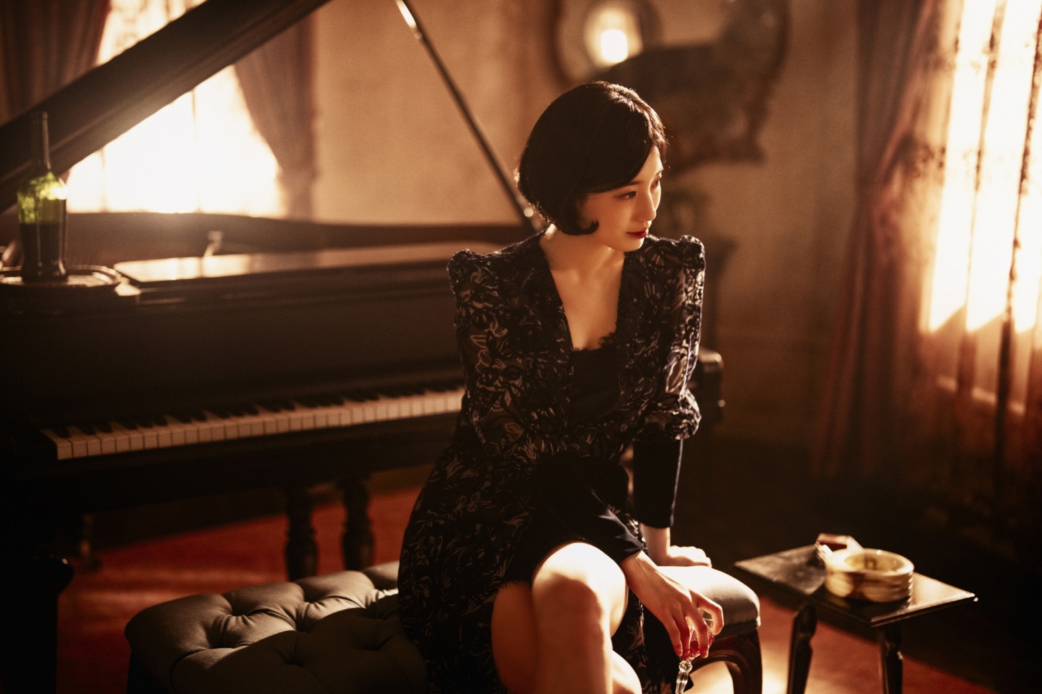 Hậu trường tạo h&igrave;nh g&acirc;y sốc của Suzy trong Portraits Of Delusion - Ảnh 5.