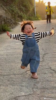 5 dấu hiệu lớn cho thấy bạn đang nu&ocirc;i dạy một đứa trẻ cực kỳ th&ocirc;ng minh - B&eacute; nh&agrave; c&aacute;c mẹ c&oacute; điểm n&agrave;o?- Ảnh 3.