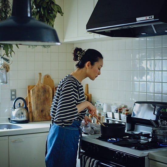 Tết năm ngoái, gia đình tôi chi 15 triệu: Bỏ mâm cao cỗ đầy để giữ lại sự bình yên - Ảnh 1.