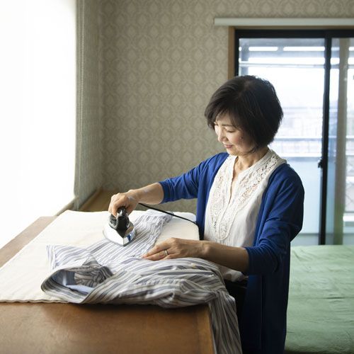 Chưa đến ngày nhận lương đã cạn tiền? Một phụ nữ trung niên chia sẻ: Tôi thoát cảnh này nhờ 3 thói quen rất dễ - Ảnh 1.