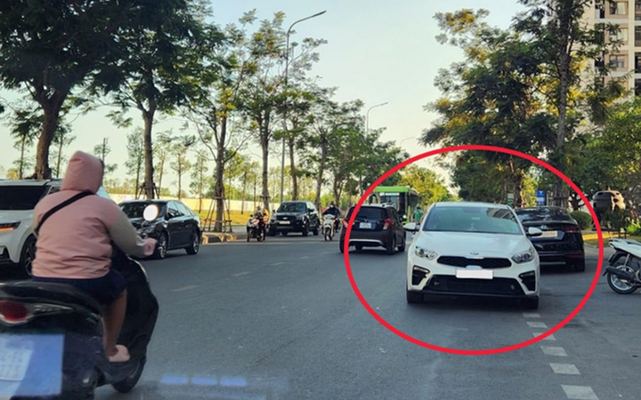 Mức phạt khi điều khiển &ocirc; t&ocirc; , xe m&aacute;y đi ngược chiều Năm 2026 - Ảnh 1.