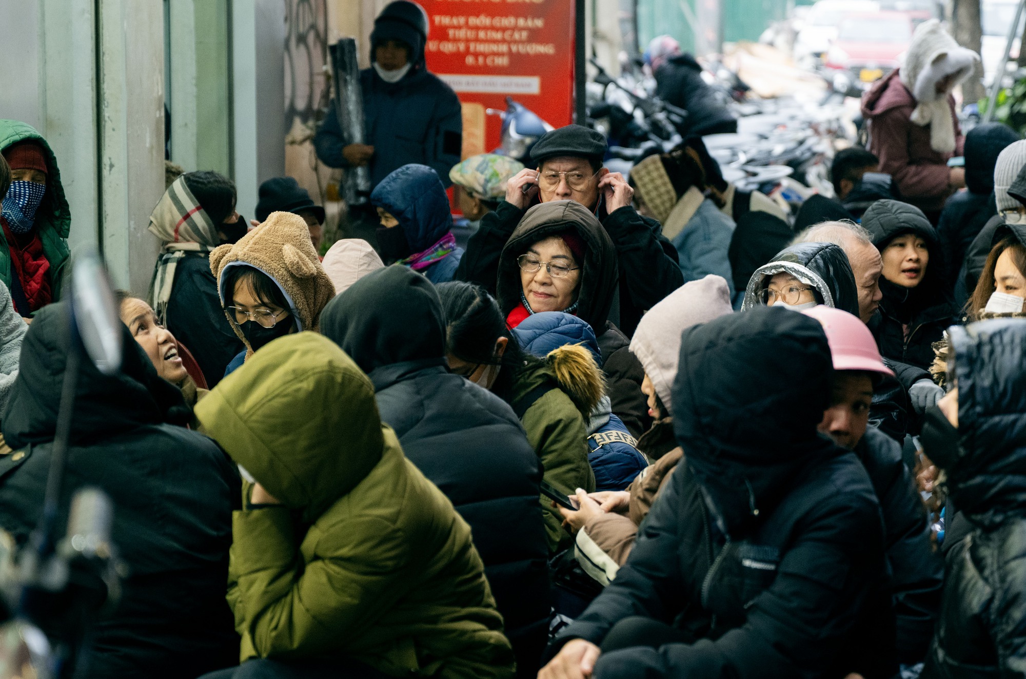 H&agrave; Nội trải qua đợt r&eacute;t đậm nhất m&ugrave;a Đ&ocirc;ng với Nhiệt độ xuống thấp - Ảnh 20.