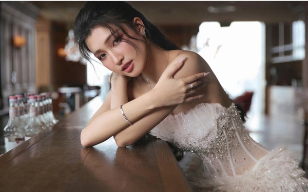 Loại kem chống nắng &Aacute; hậu Phương Nhi vẫn d&ugrave;ng để da trẻ m&atilde;i, visual trong trẻo long lanh qu&aacute; xứng đ&aacute;ng thần ti&ecirc;n tỷ tỷ thế hệ mới- Ảnh 8.