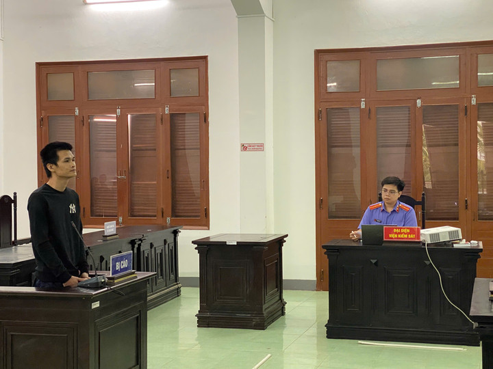 Thanh ni&ecirc;n đ&aacute;nh thai phụ l&atilde;nh 6 th&aacute;ng t&ugrave; v&igrave; G&acirc;y rối trật tự c&ocirc;ng cộng - Ảnh 1.