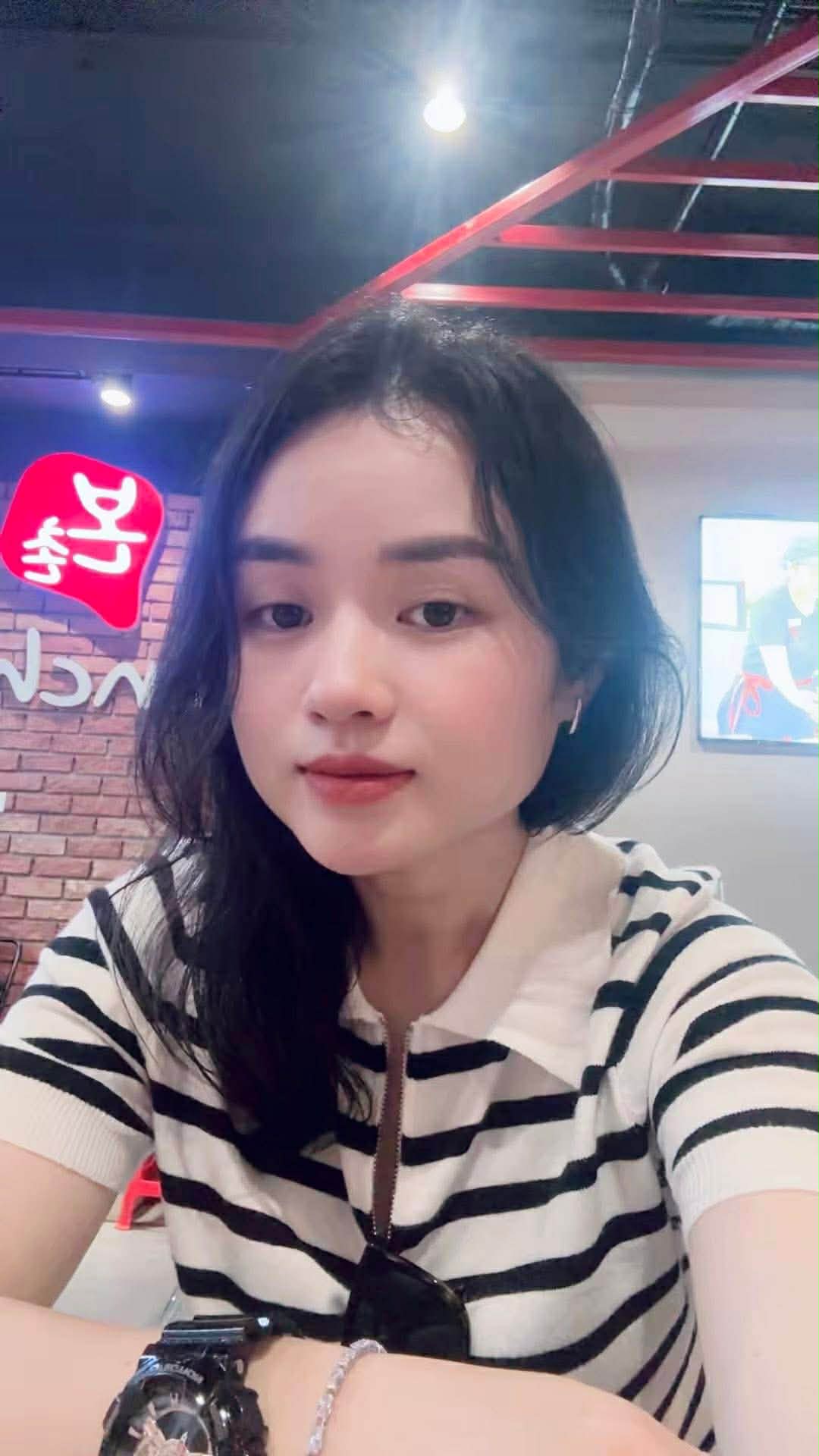 Giảm gần 10kg sau nhiều năm cất &aacute;o d&agrave;i trong tủ, b&agrave; mẹ 2 con ở H&agrave; Nội cuối c&ugrave;ng cũng c&oacute; c&aacute;i Tết tự tin nhất- Ảnh 1.