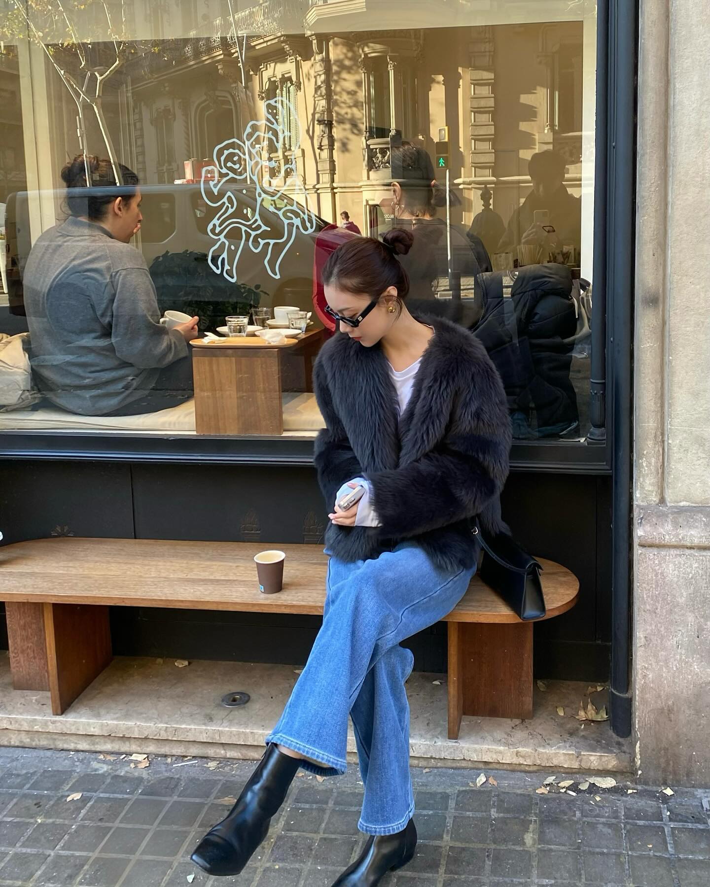 5 Item thời trang Tết giúp chị em nổi bật và trẻ trung trong mùa lễ hội - Ảnh 2. 5 Item thời trang Tết giúp chị em nổi bật và trẻ trung trong mùa lễ hội - Ảnh 2.