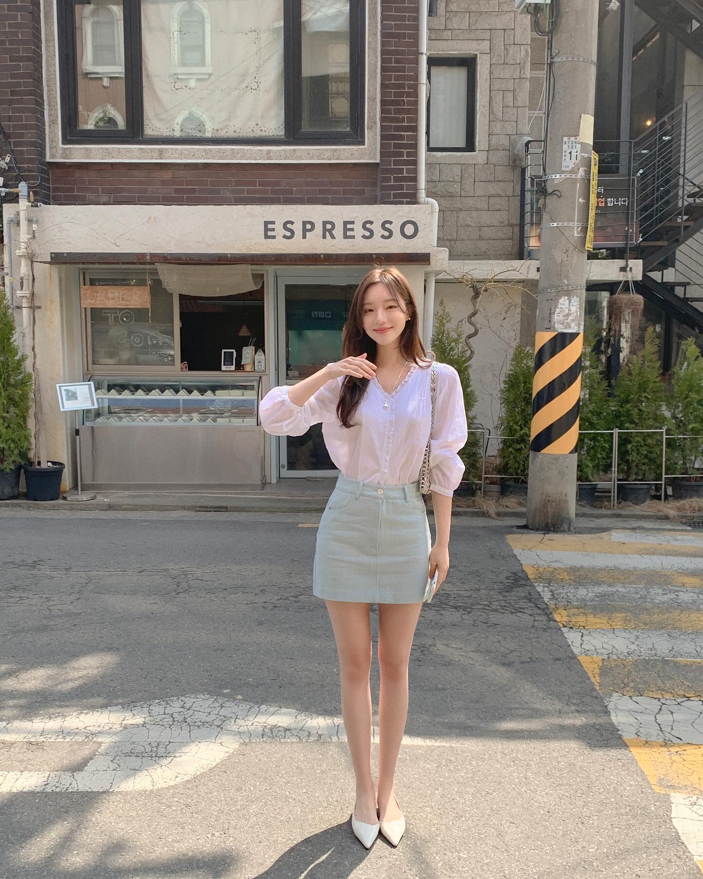 Gần Tết phải sắm ngay 4 kiểu chân váy Tết ngắn để trẻ xinh lung linh - Ảnh 5. Gần Tết phải sắm ngay 4 kiểu chân váy Tết ngắn để trẻ xinh lung linh - Ảnh 5.