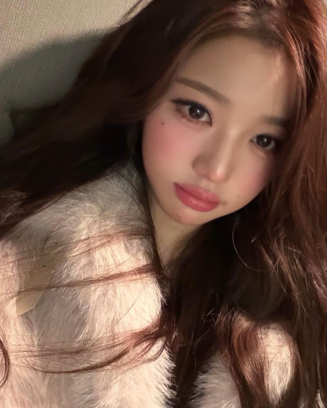 Đôi môi bất thường của Jang Wonyoung - Ảnh 16. Đôi môi bất thường của Jang Wonyoung - Ảnh 16.