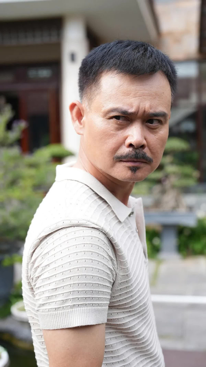 Hậu trường NSƯT Vĩnh Xương: &Ocirc;ng tr&ugrave;m m&agrave;n ảnh v&agrave; cuộc sống b&aacute;n b&aacute;nh canh - Ảnh 4.