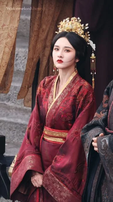 Tống Tổ Nhi gầy b&aacute;o động - Ảnh 3.