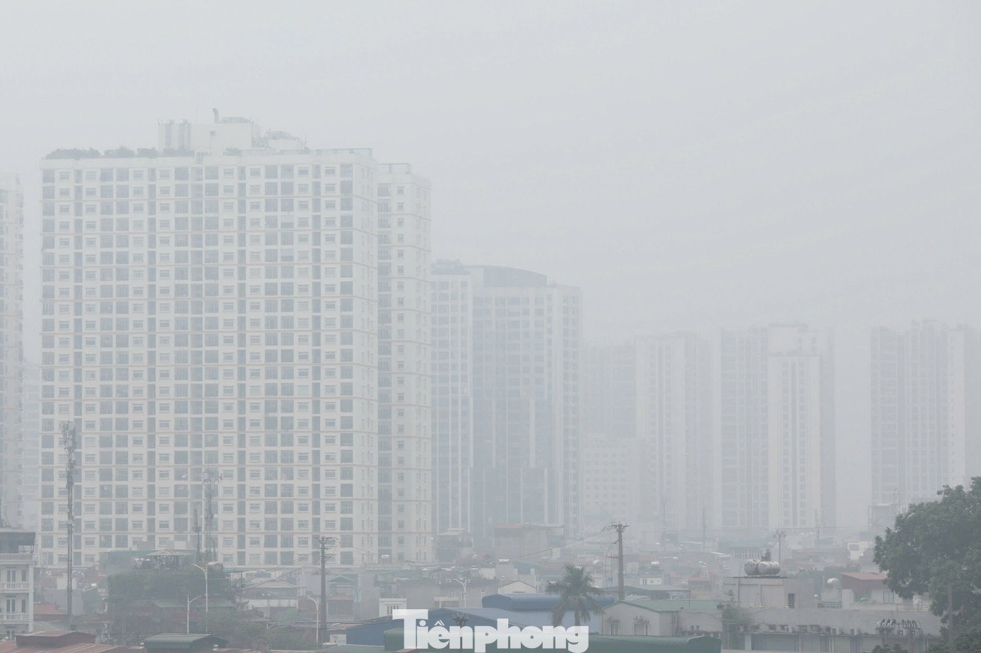 H&agrave; Nội m&ugrave; sương v&agrave; chất lượng kh&ocirc;ng kh&iacute; xấu g&acirc;y ảnh hưởng đến sức khỏe - Ảnh 14.
