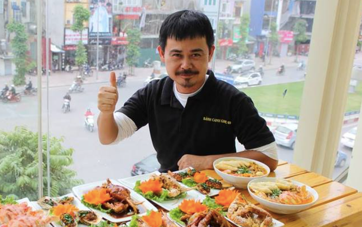 Hậu trường NSƯT Vĩnh Xương: &Ocirc;ng tr&ugrave;m m&agrave;n ảnh v&agrave; cuộc sống b&aacute;n b&aacute;nh canh - Ảnh 6.