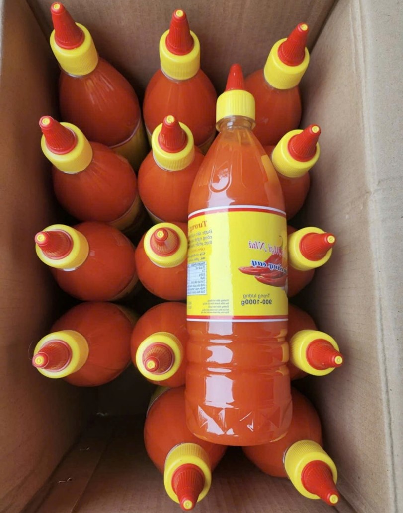 Khởi tố Gi&aacute;m đốc c&ocirc;ng ty sản xuất tương ớt, nước chấm giả tại Ph&uacute; Thọ - Ảnh 4.