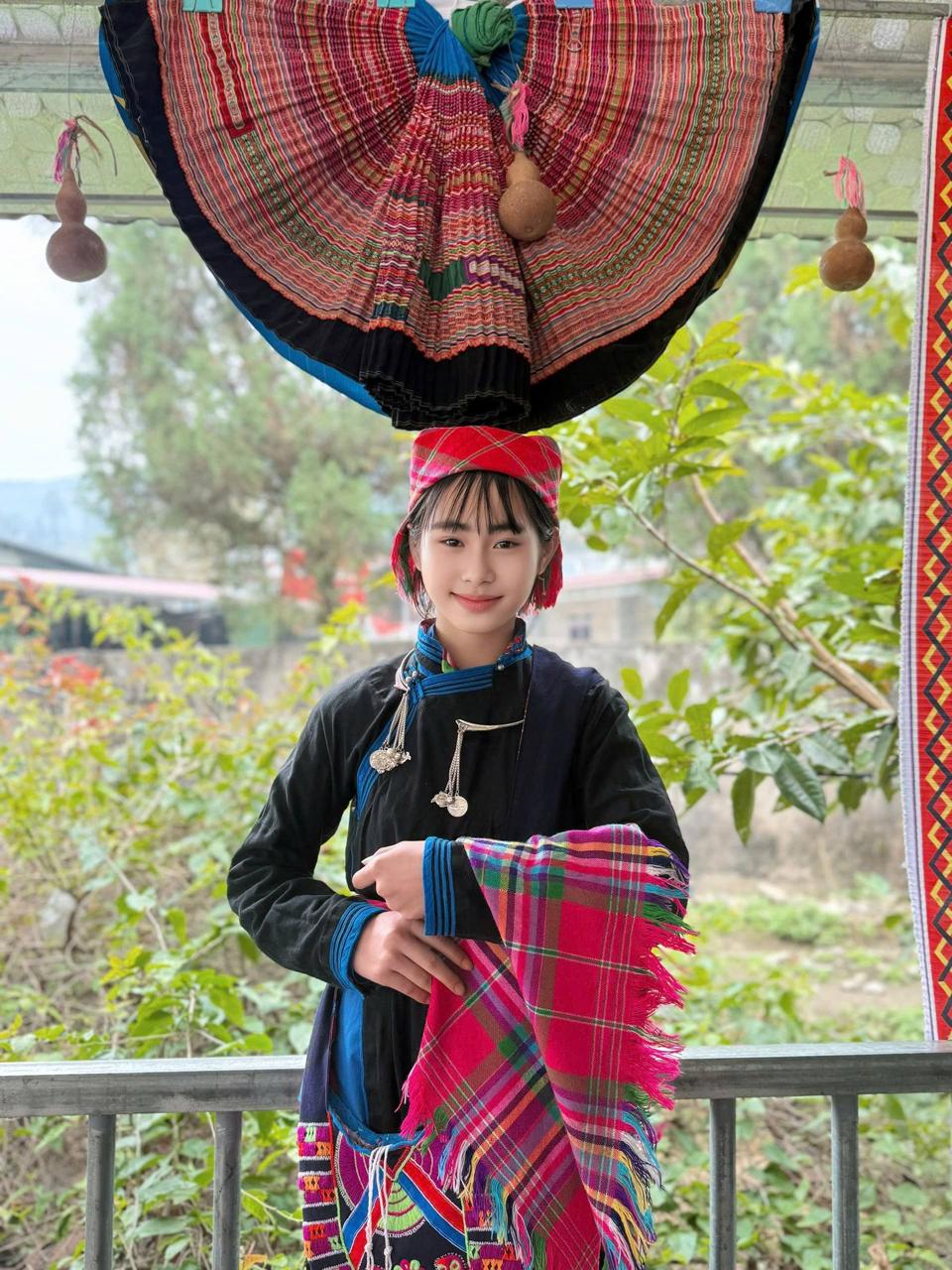 Bé Thư - con gái chị Thông: Khoảnh khắc Bé Thư - con gái chị Thông: Khoảnh khắc