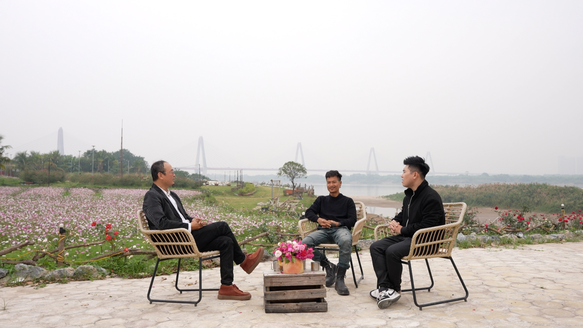 Nam rapper b&agrave;y tỏ quan điểm chiều con g&aacute;i v&igrave; 