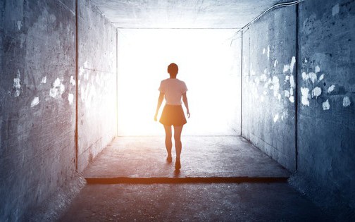 Tim ngừng đập 24 ph&uacute;t, c&ocirc; g&aacute;i kể lại trải nghiệm khi đến thăm &ldquo;thế giới b&ecirc;n kia&rdquo; - Ảnh 3.