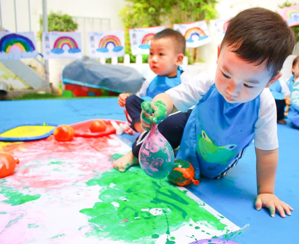 Trẻ IQ cao thường c&oacute; 3 dấu hiệu n&agrave;y từ rất sớm: Gen kh&ocirc;ng quyết định tất cả- Ảnh 1.