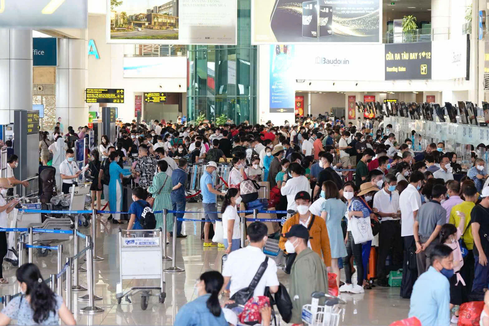 Mua v&eacute; m&aacute;y bay online dịp Tết Nguy&ecirc;n đ&aacute;n B&iacute;nh Ngọ 2026: Lưu &yacute; quan trọng - Ảnh 1.