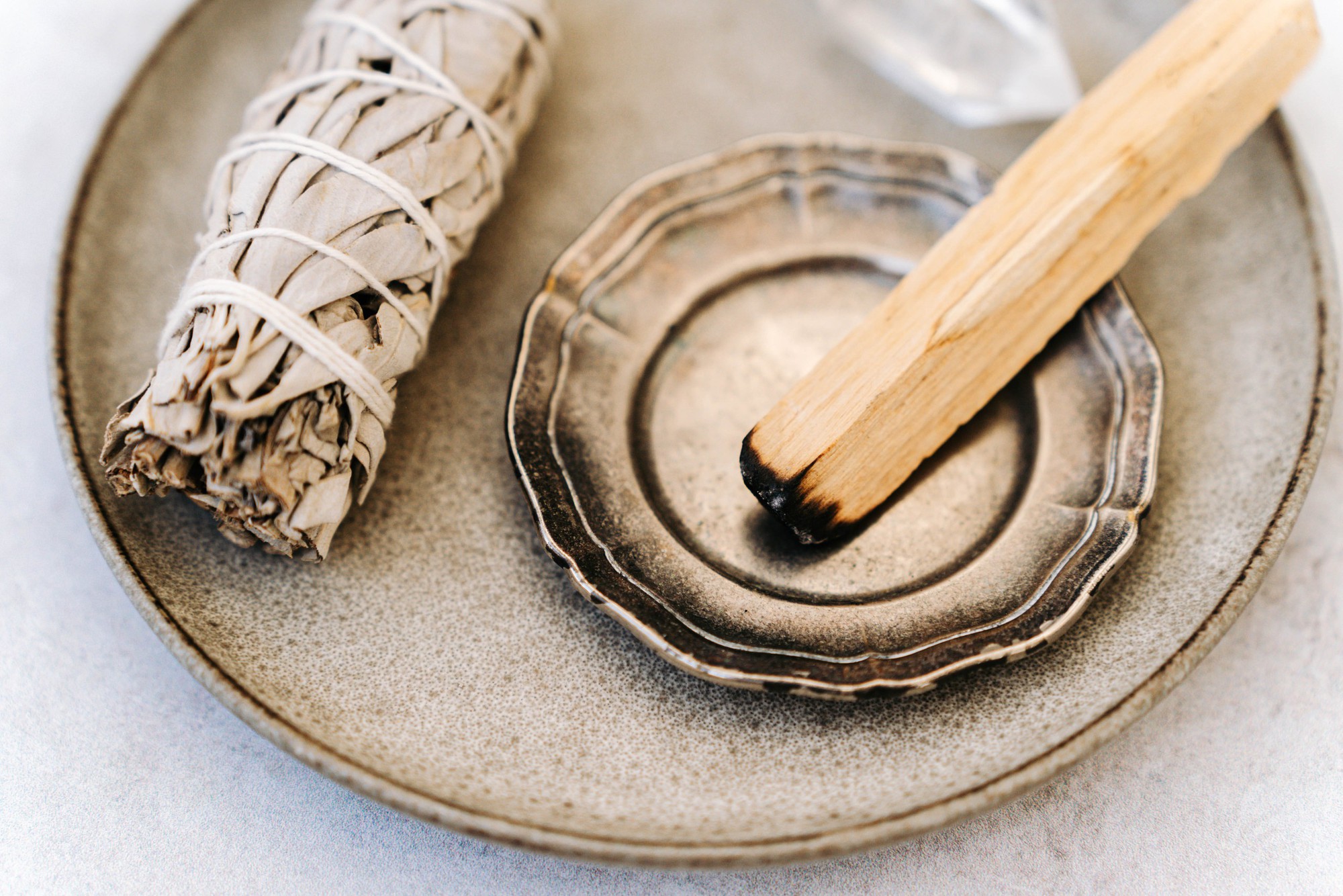 close-up-of-a-sage-bundle-and-a-burning-palo-santo-royalty-free-image-1763104610-1769420132323498631161-1769421458552-17694214592731353673150.jpg