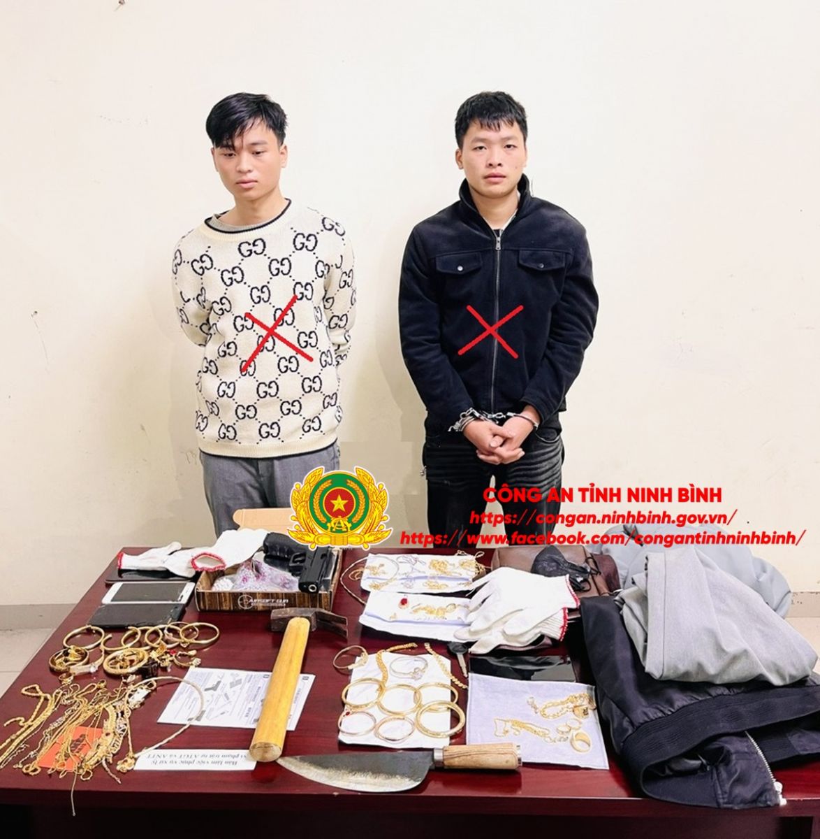 Danh tính đối tượng cướp tiệm vàng ở Ninh Bình: Sinh viên đại học mang súng nhựa - Ảnh 2. Danh tính đối tượng cướp tiệm vàng ở Ninh Bình: Sinh viên đại học mang súng nhựa - Ảnh 2.