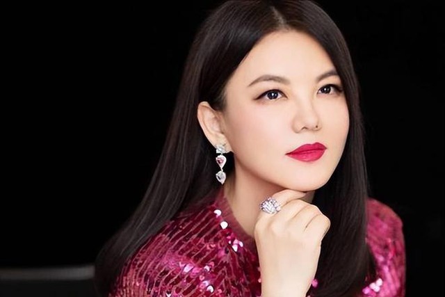 Nữ MC gi&agrave;u nhất bị điều tra v&igrave; nghi vấn rửa tiền, chỉ khổ &aacute;i nữ 17 tuổi - Ảnh 1.